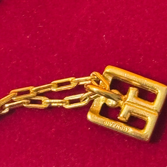 Givenchy Gold Chain Necklace with Logo Pendant - Picture 6 of 13